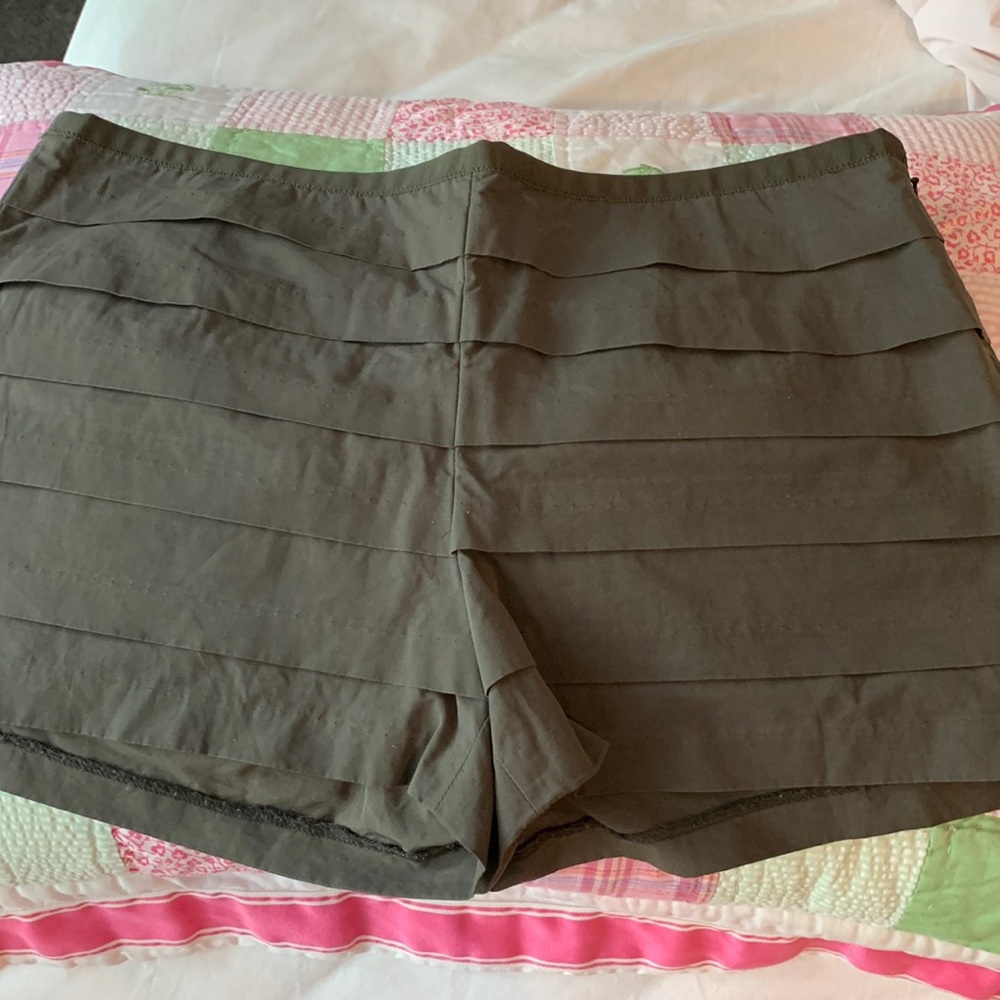 J.Crew Dark Olive Horizontal Pleated Shorts Size 10